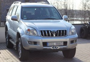 Монтажна плоча за лебедка на Toyota Land Cruiser 120